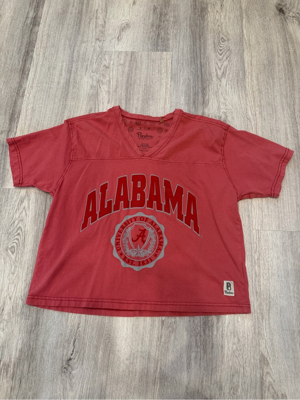 Pressbox Alabama Crimson Tide Small Cropped V-Neck T-Shirt Game Day